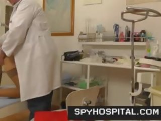 Gyno doktor does hidden camera