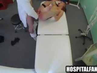 Sexig blondin patienten få körd hård av henne doktorn